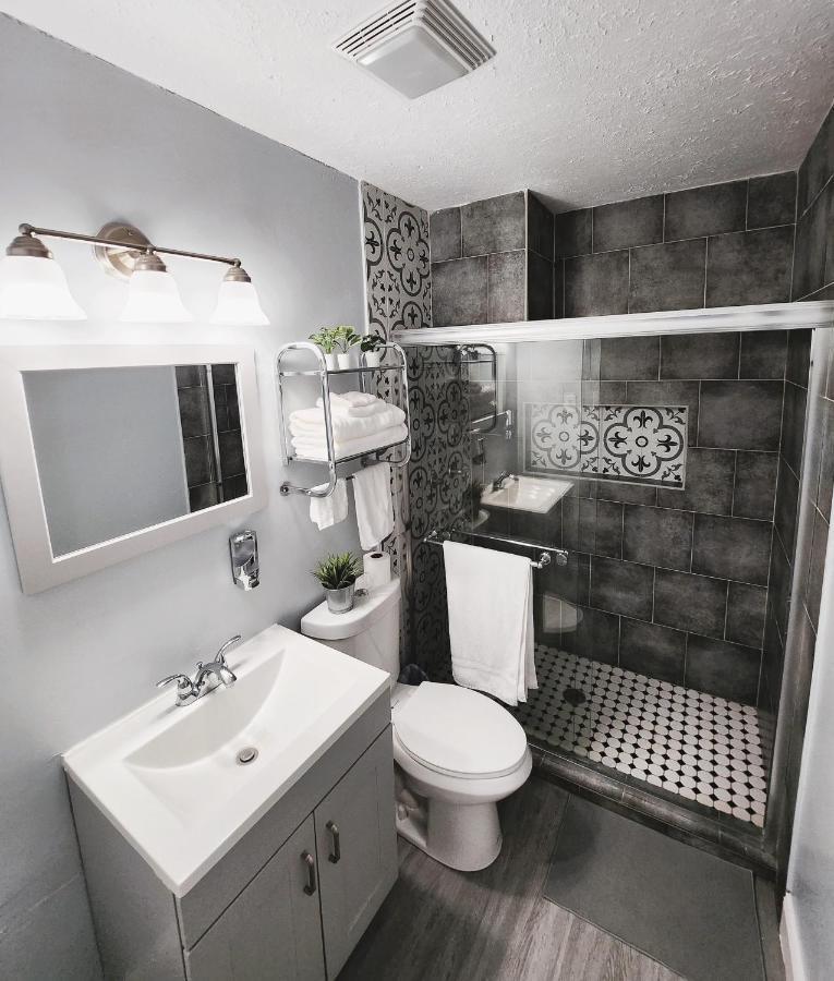 Cozy 3 Bedroom House Near Airport/Raymond Stadium/Downtown. Tampa Buitenkant foto